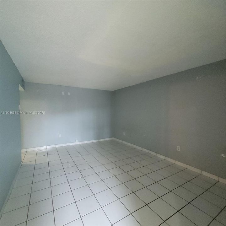 Activo con contrato: $1,675 (1 camas, 1 baños, 640 Pies cuadrados)