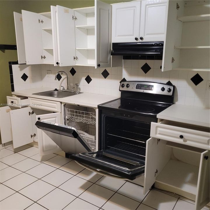 Activo con contrato: $1,675 (1 camas, 1 baños, 640 Pies cuadrados)