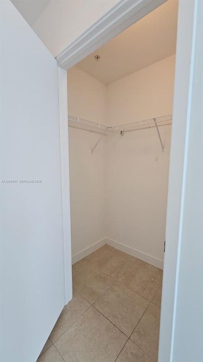 В аренду: $2,900 (1 спален, 1 ванн, 694 Квадратных фут)