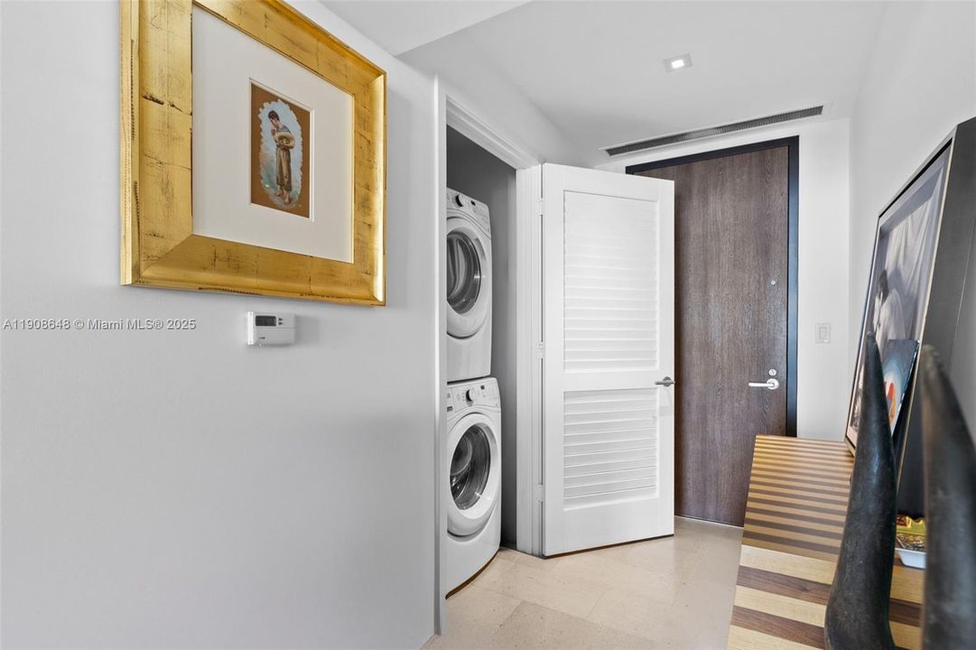 En Venta: $710,000 (1 camas, 1 baños, 879 Pies cuadrados)