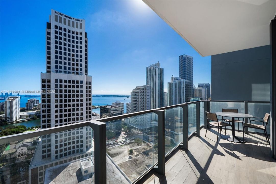 En Venta: $710,000 (1 camas, 1 baños, 879 Pies cuadrados)