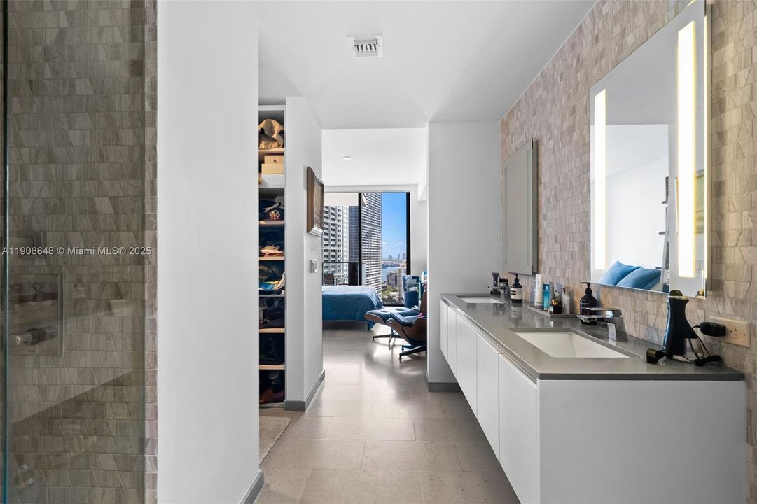 En Venta: $710,000 (1 camas, 1 baños, 879 Pies cuadrados)