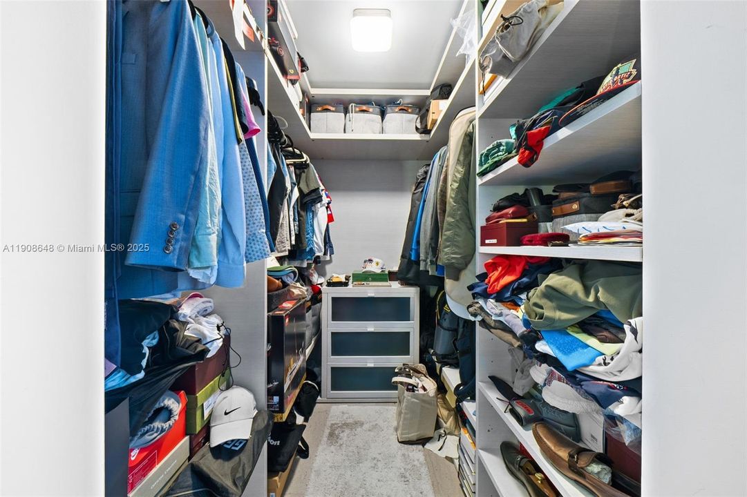 En Venta: $710,000 (1 camas, 1 baños, 879 Pies cuadrados)