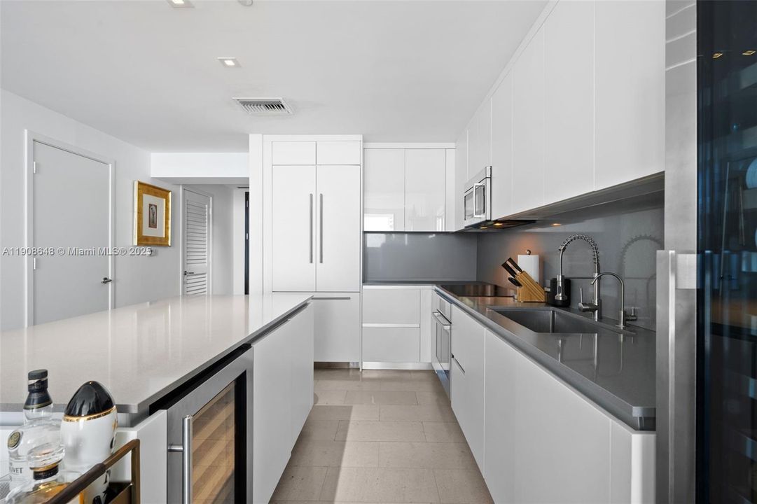 En Venta: $710,000 (1 camas, 1 baños, 879 Pies cuadrados)