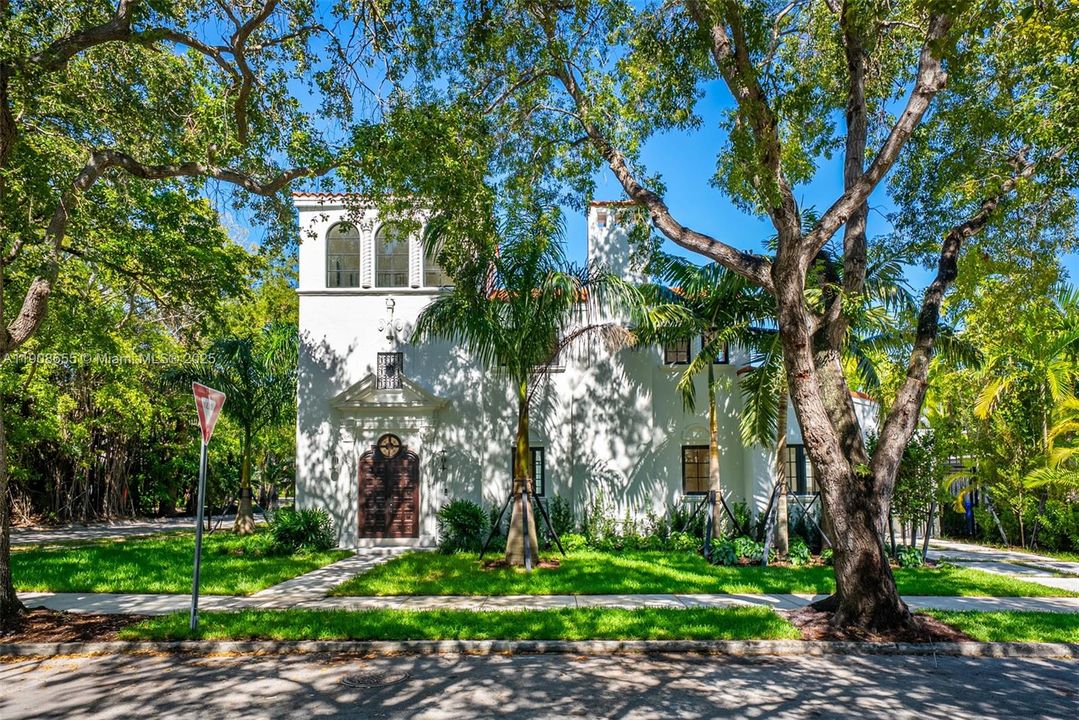 For Sale: $7,999,000 (7 beds, 6 baths, 0 Square Feet)