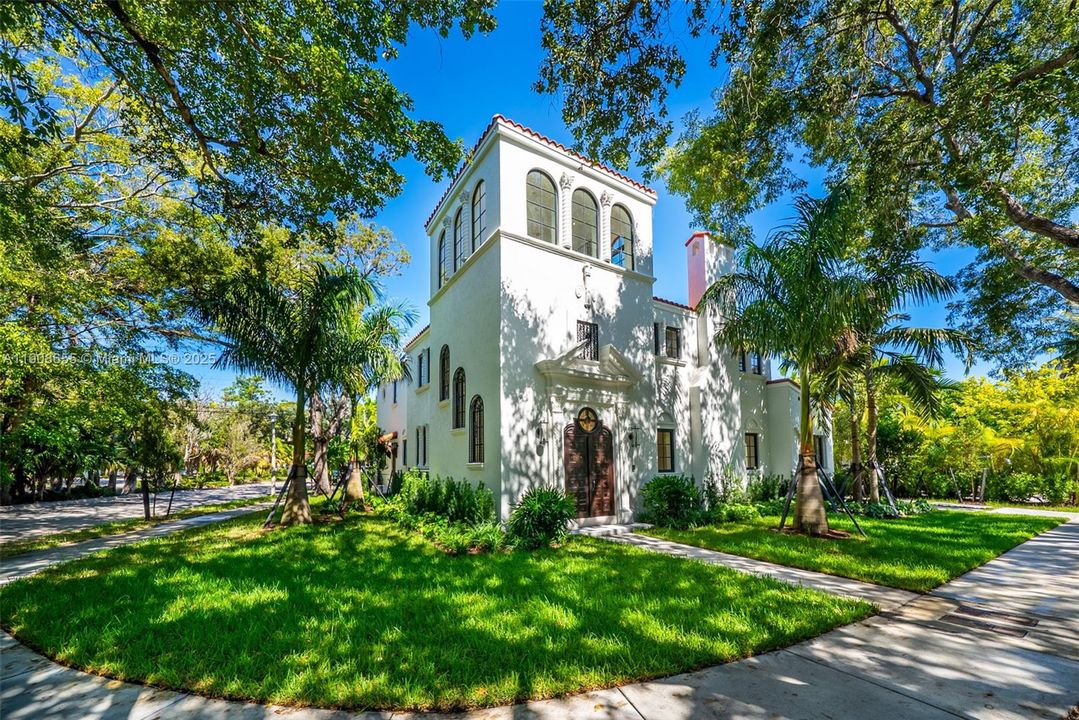 For Sale: $7,999,000 (7 beds, 6 baths, 0 Square Feet)