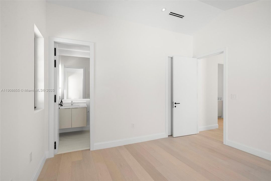 For Sale: $7,999,000 (7 beds, 6 baths, 0 Square Feet)