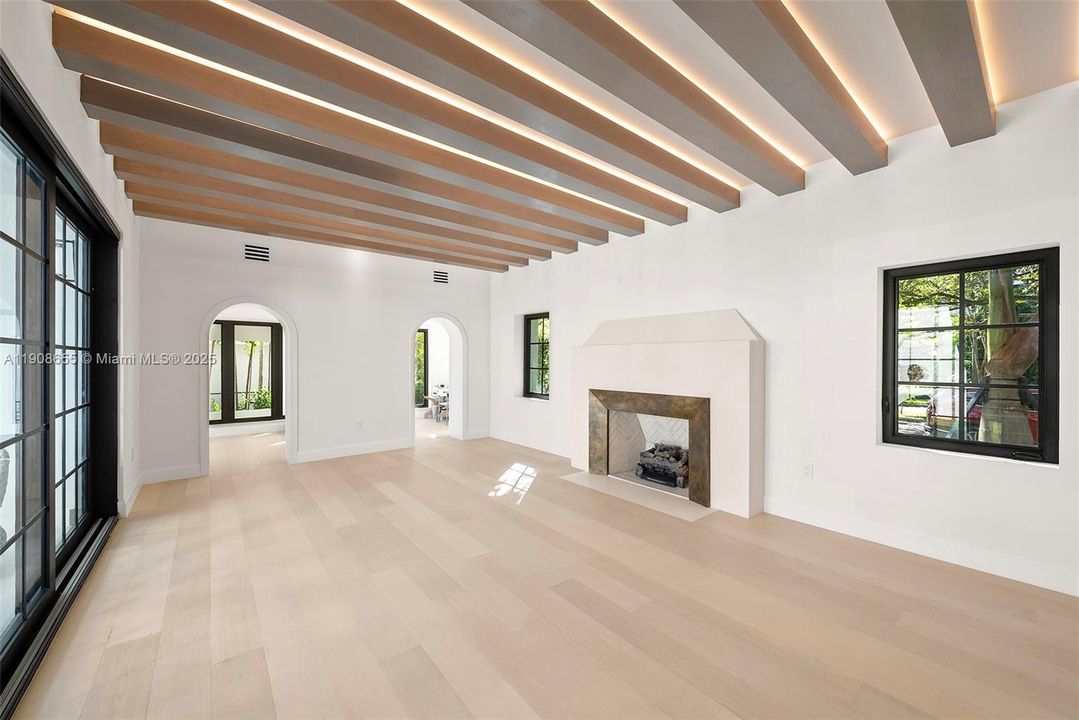 For Sale: $7,999,000 (7 beds, 6 baths, 0 Square Feet)