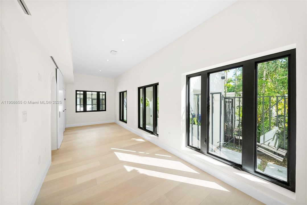 For Sale: $7,999,000 (7 beds, 6 baths, 0 Square Feet)