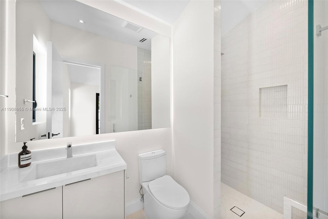 For Sale: $7,999,000 (7 beds, 6 baths, 0 Square Feet)