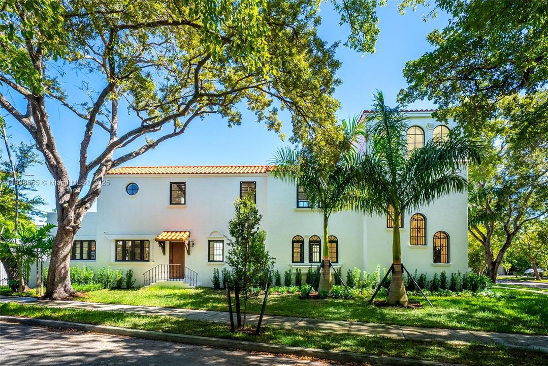 For Sale: $7,999,000 (7 beds, 6 baths, 0 Square Feet)