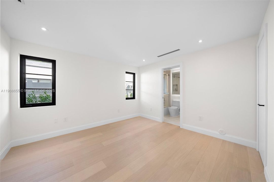 For Sale: $7,999,000 (7 beds, 6 baths, 0 Square Feet)