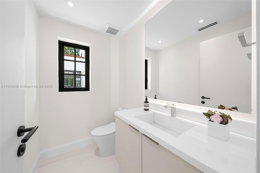 For Sale: $7,999,000 (7 beds, 6 baths, 0 Square Feet)