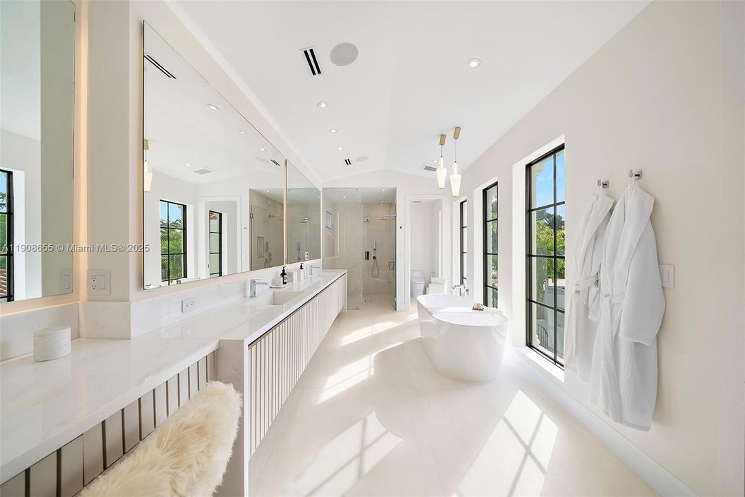 For Sale: $7,999,000 (7 beds, 6 baths, 0 Square Feet)