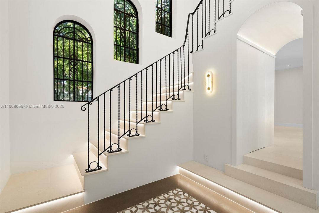 For Sale: $7,999,000 (7 beds, 6 baths, 0 Square Feet)