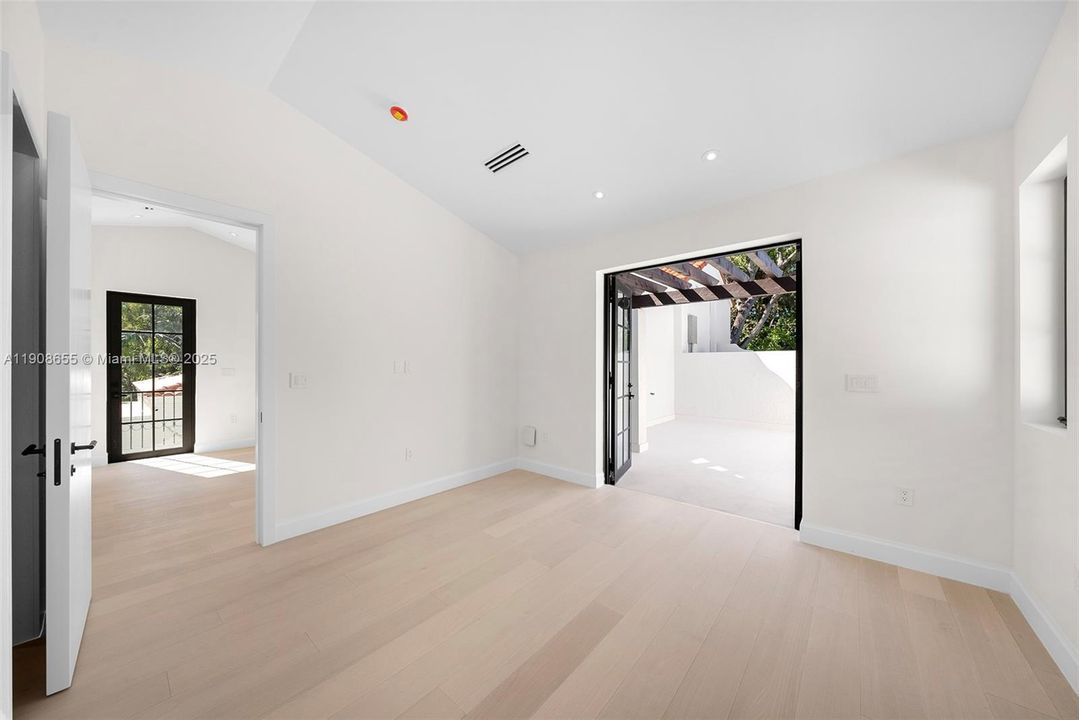 For Sale: $7,999,000 (7 beds, 6 baths, 0 Square Feet)