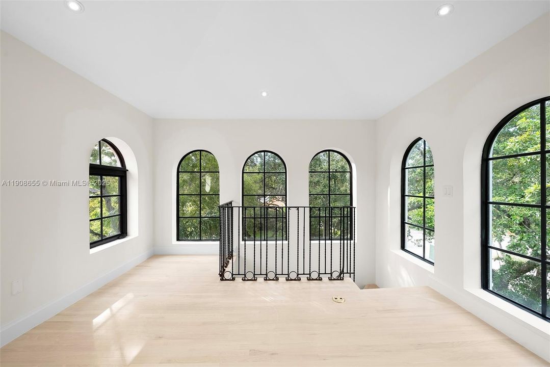 For Sale: $7,999,000 (7 beds, 6 baths, 0 Square Feet)