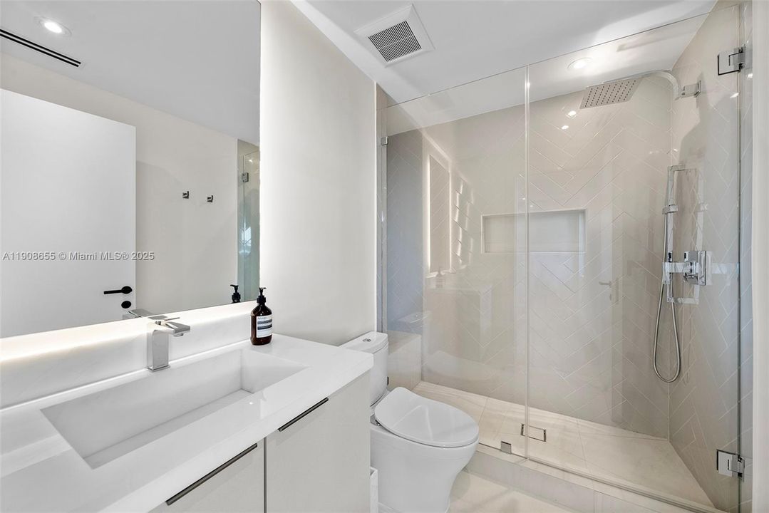 For Sale: $7,999,000 (7 beds, 6 baths, 0 Square Feet)