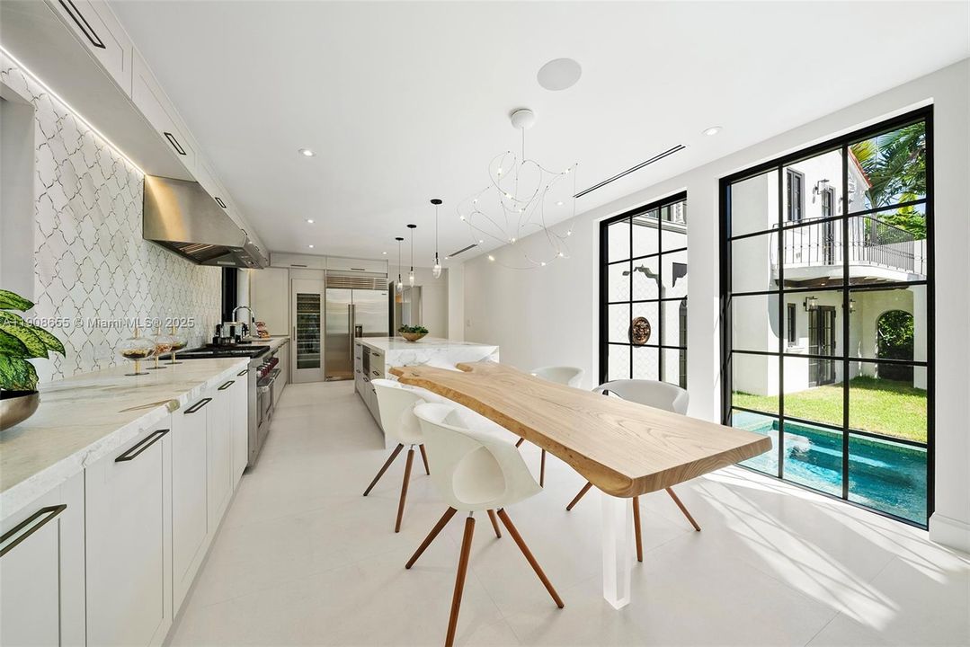 For Sale: $7,999,000 (7 beds, 6 baths, 0 Square Feet)