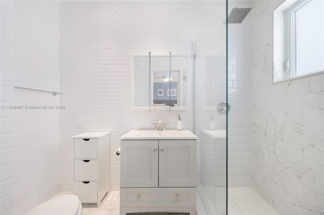 Под контрактом: $2,250,000 (3 спален, 2 ванн, 1934 Квадратных фут)