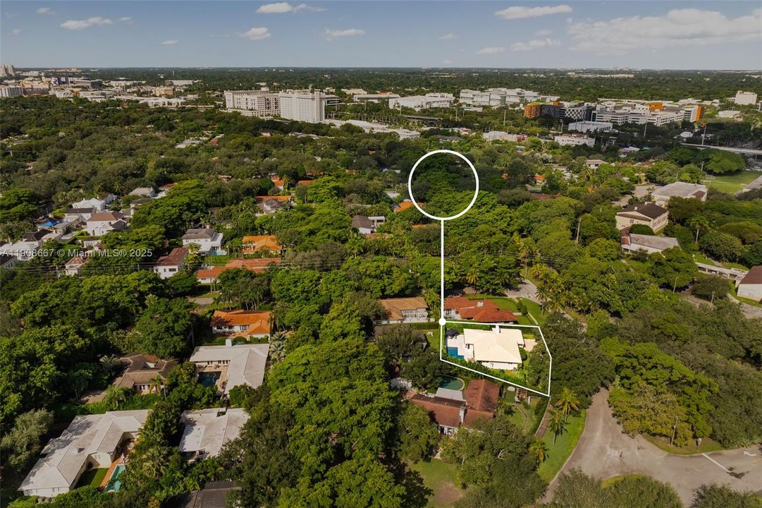 Под контрактом: $2,250,000 (3 спален, 2 ванн, 1934 Квадратных фут)