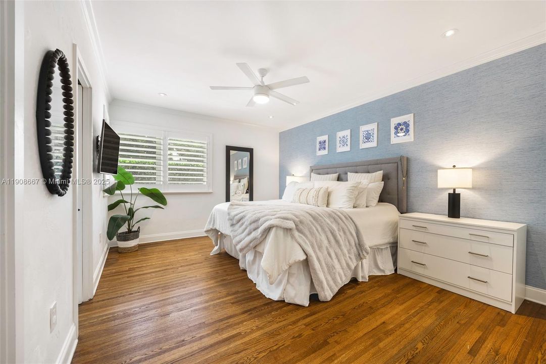 Под контрактом: $2,250,000 (3 спален, 2 ванн, 1934 Квадратных фут)