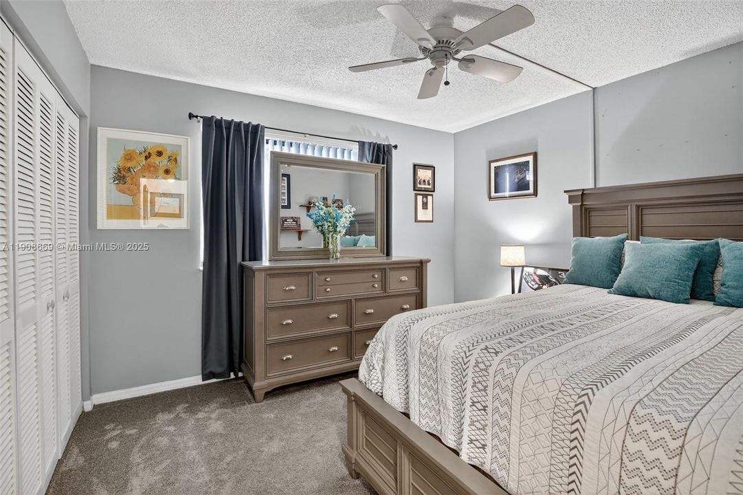 For Sale: $499,900 (3 beds, 2 baths, 1648 Square Feet)