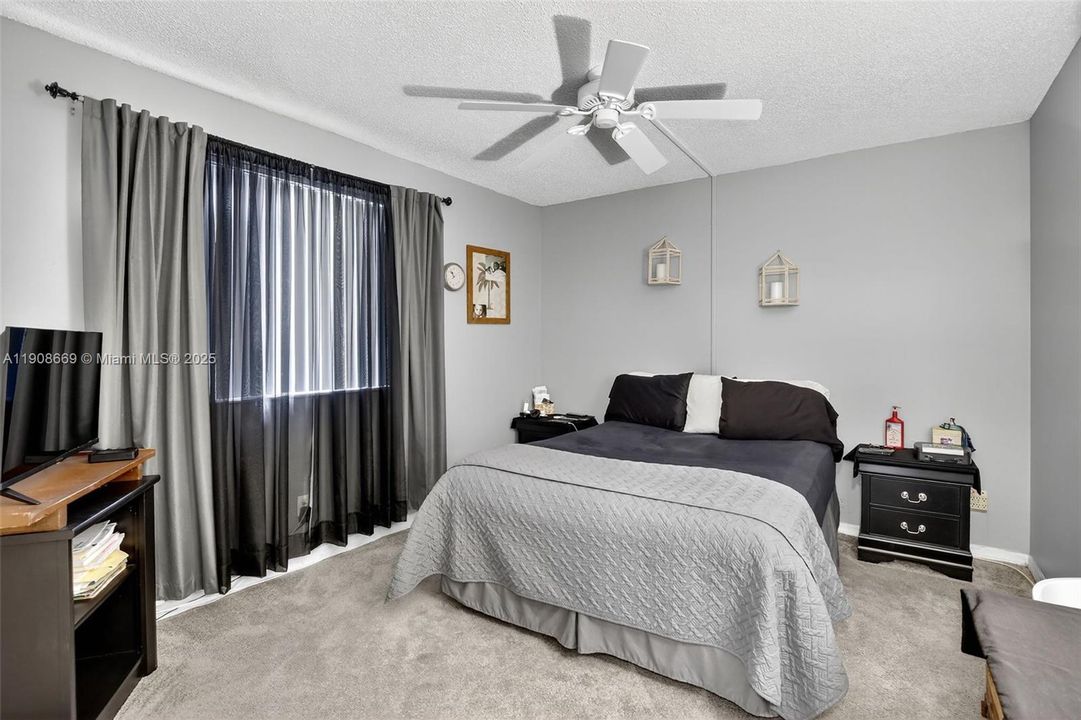 For Sale: $499,900 (3 beds, 2 baths, 1648 Square Feet)