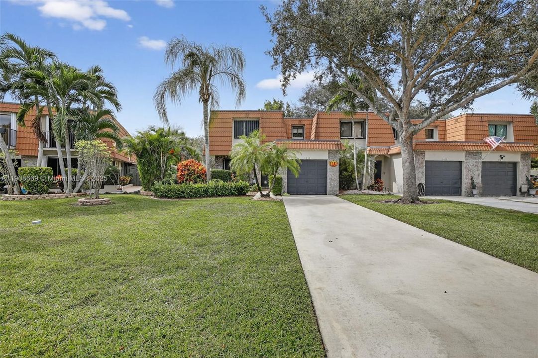 For Sale: $499,900 (3 beds, 2 baths, 1648 Square Feet)