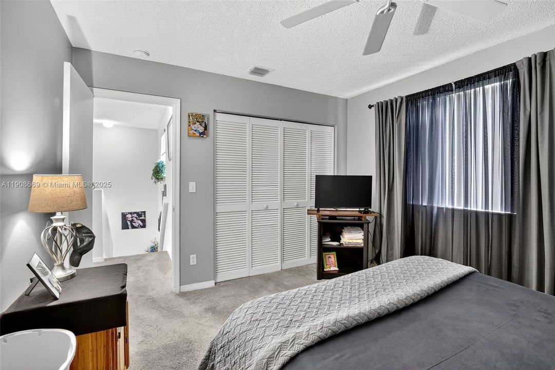 For Sale: $499,900 (3 beds, 2 baths, 1648 Square Feet)