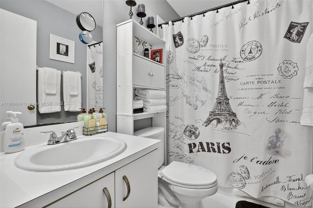 For Sale: $499,900 (3 beds, 2 baths, 1648 Square Feet)