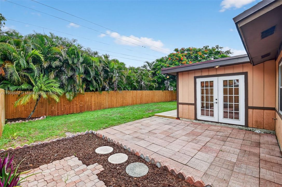 Activo con contrato: $2,800 (3 camas, 2 baños, 1683 Pies cuadrados)