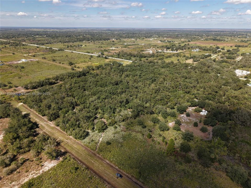 待售: $42,000 (1.25 acres)