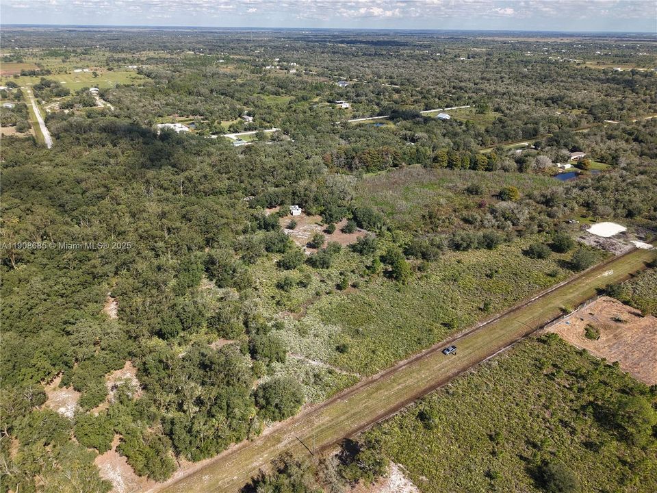 待售: $42,000 (1.25 acres)