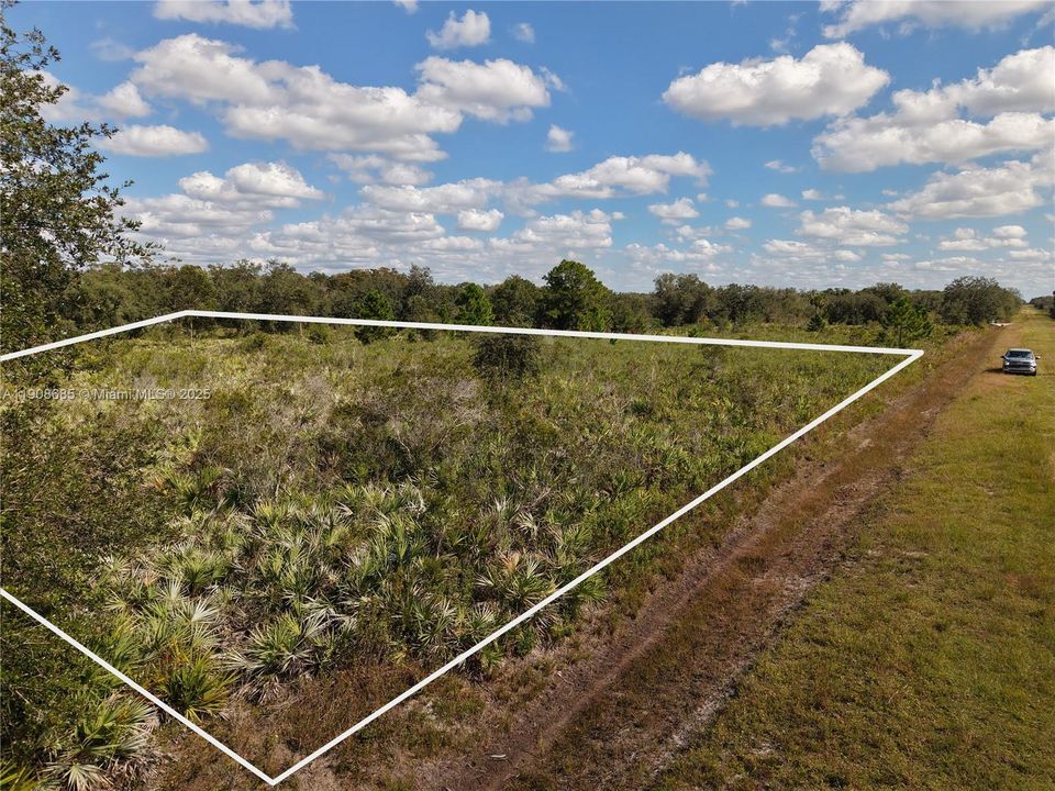 待售: $42,000 (1.25 acres)