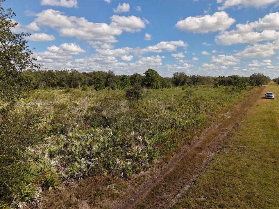 待售: $42,000 (1.25 acres)