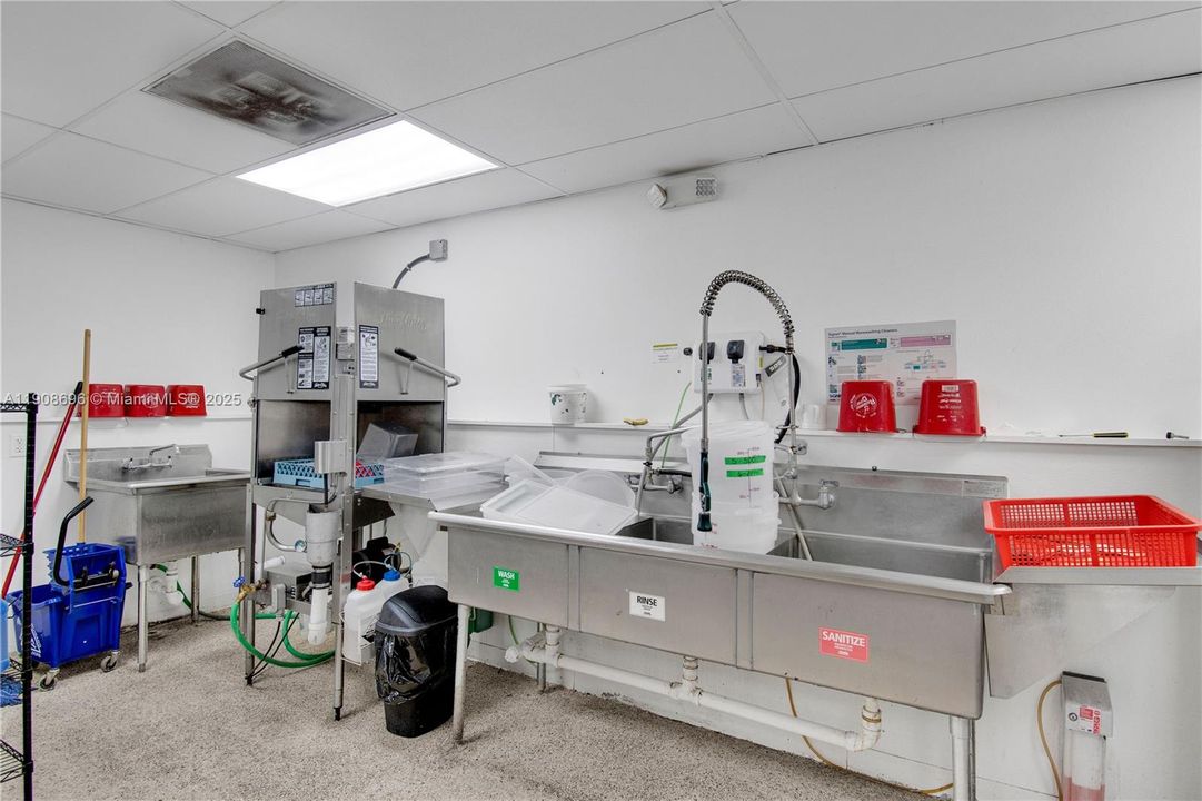 待售: $200,000 (0 贝兹, 0 浴室, 0 平方英尺)