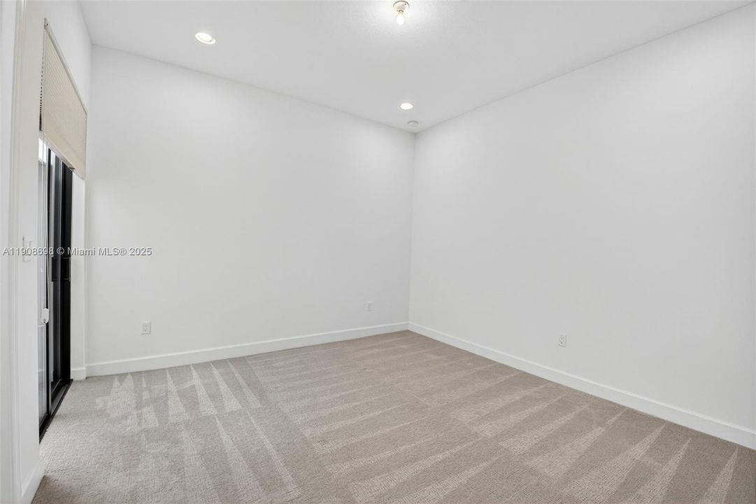 For Sale: $1,750,000 (3 beds, 3 baths, 3024 Square Feet)