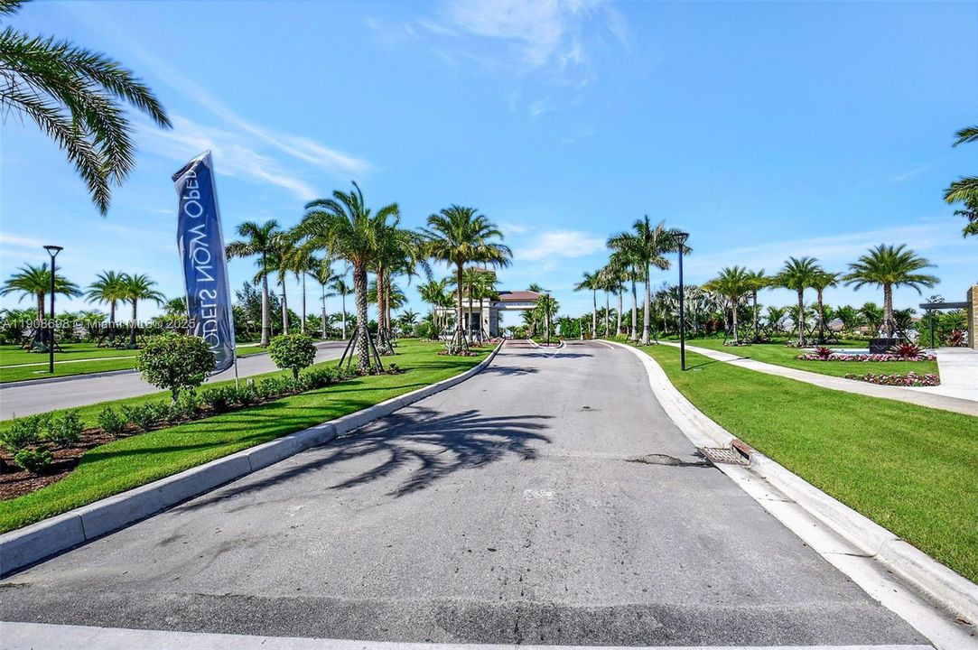 For Sale: $1,750,000 (3 beds, 3 baths, 3024 Square Feet)