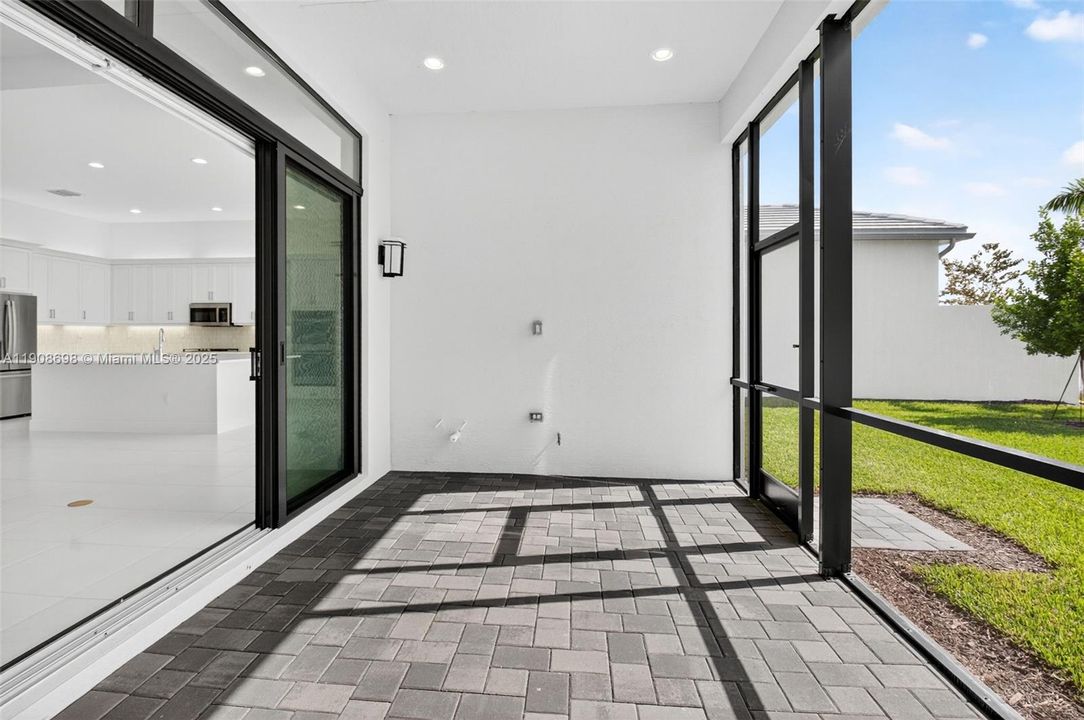 For Sale: $1,750,000 (3 beds, 3 baths, 3024 Square Feet)