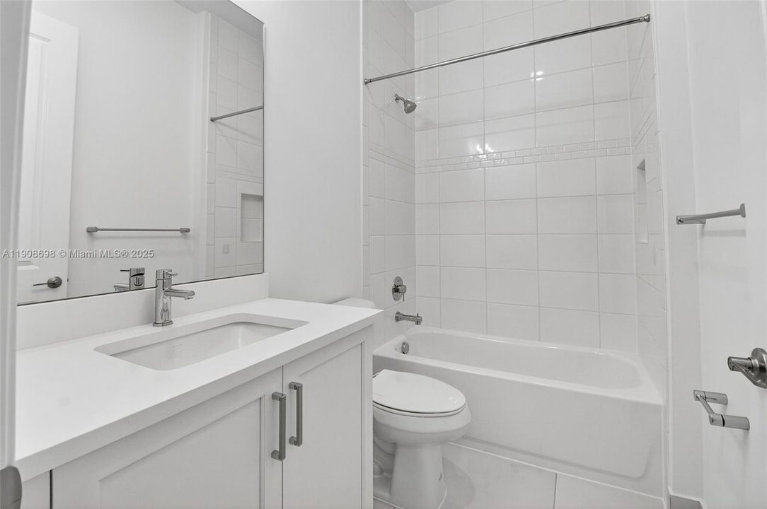 For Sale: $1,750,000 (3 beds, 3 baths, 3024 Square Feet)