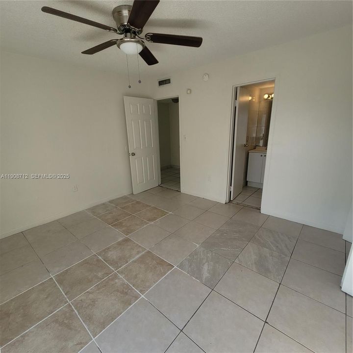 For Rent: $1,725 (2 beds, 2 baths, 790 Square Feet)