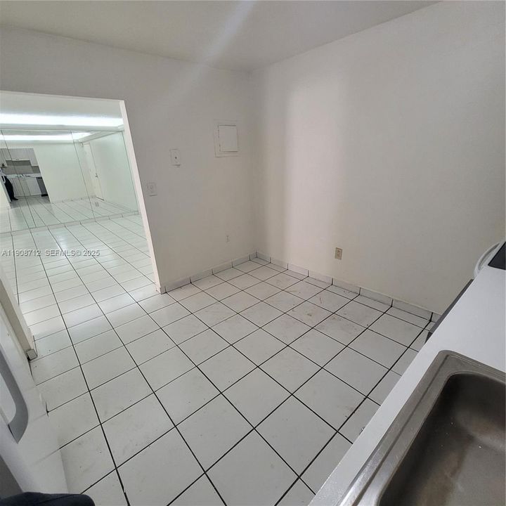 For Rent: $1,725 (2 beds, 2 baths, 790 Square Feet)