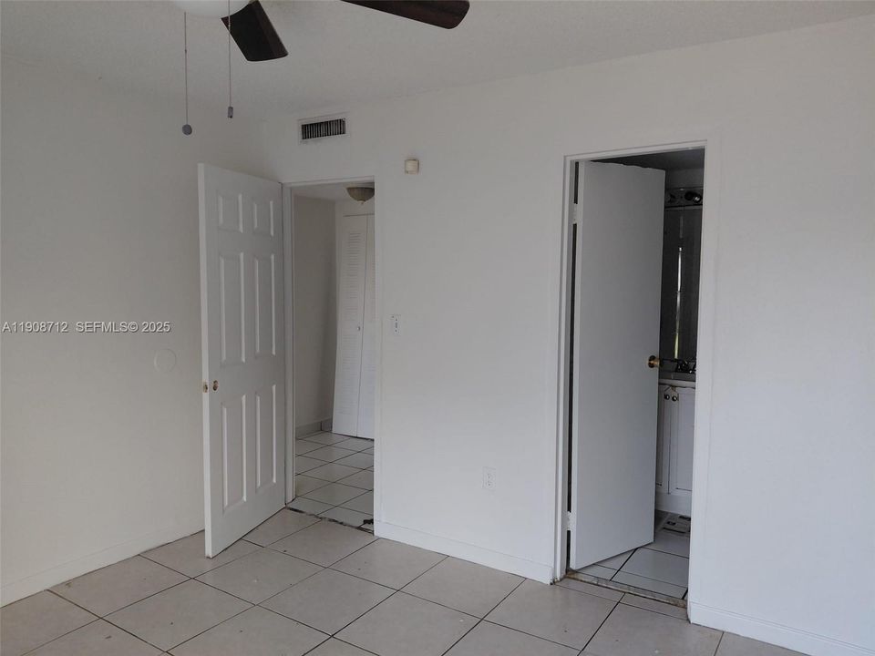 For Rent: $1,725 (2 beds, 2 baths, 790 Square Feet)