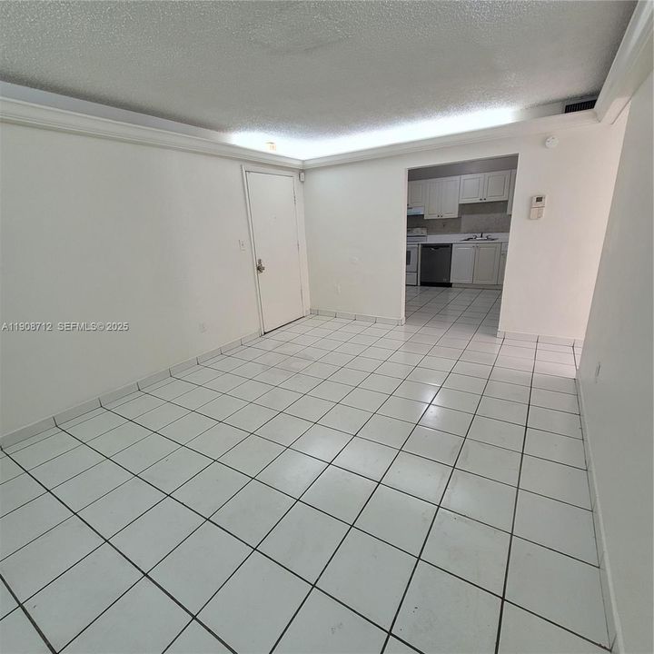 For Rent: $1,725 (2 beds, 2 baths, 790 Square Feet)