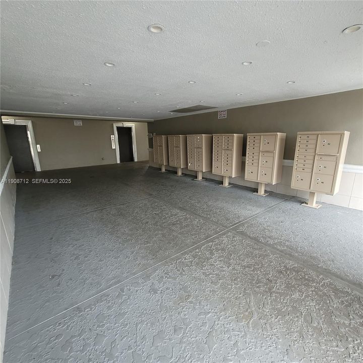 For Rent: $1,725 (2 beds, 2 baths, 790 Square Feet)