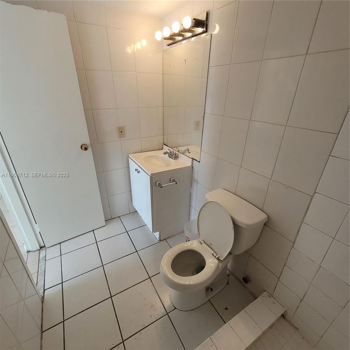 For Rent: $1,725 (2 beds, 2 baths, 790 Square Feet)