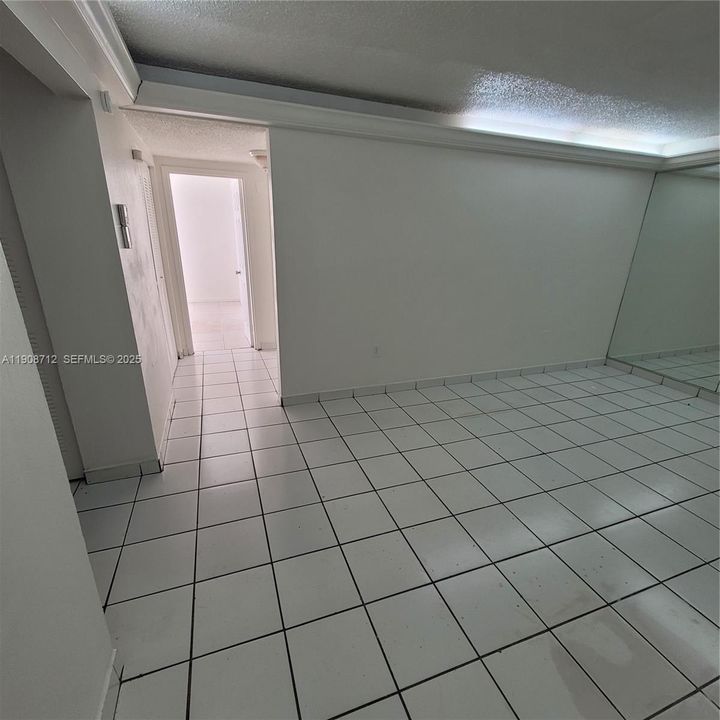 For Rent: $1,725 (2 beds, 2 baths, 790 Square Feet)