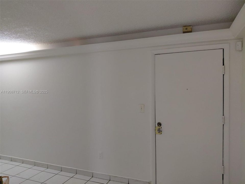 For Rent: $1,725 (2 beds, 2 baths, 790 Square Feet)