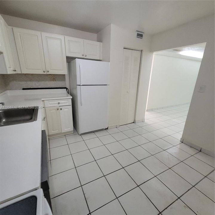For Rent: $1,725 (2 beds, 2 baths, 790 Square Feet)